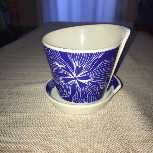 Villeroy& Boch 1748 Vintage Porcelain China Teacup and Saucer - Picture 2 of 3